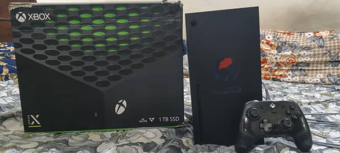 XBOX Series X (1TB, Disc Edition) used with Gamesir Kaleid controller.