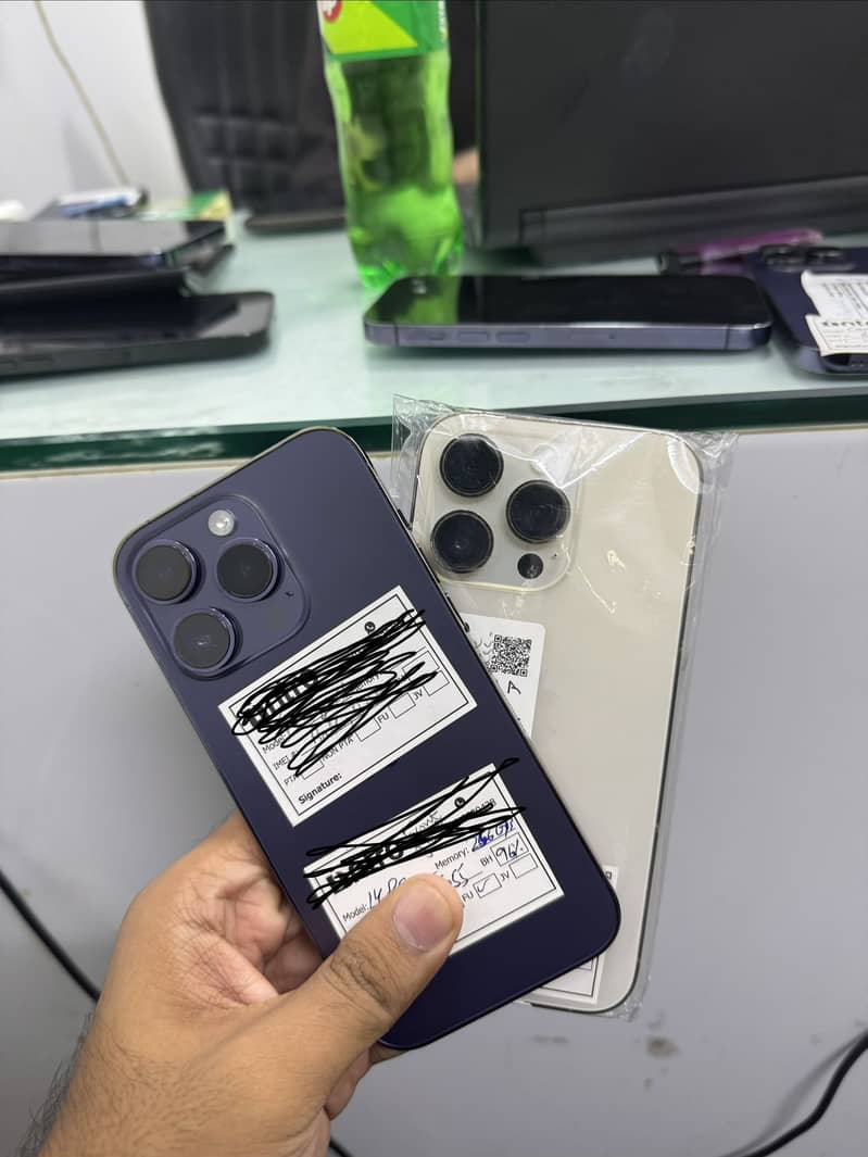 Apple iPhone 14 Pro 0
