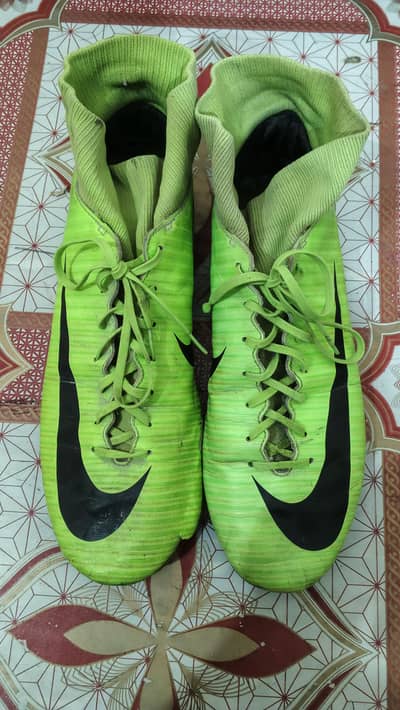 Football shoes original brand. Size 9