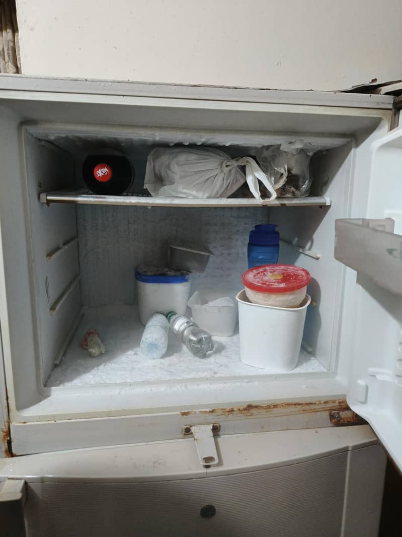 dawlance fridge 3