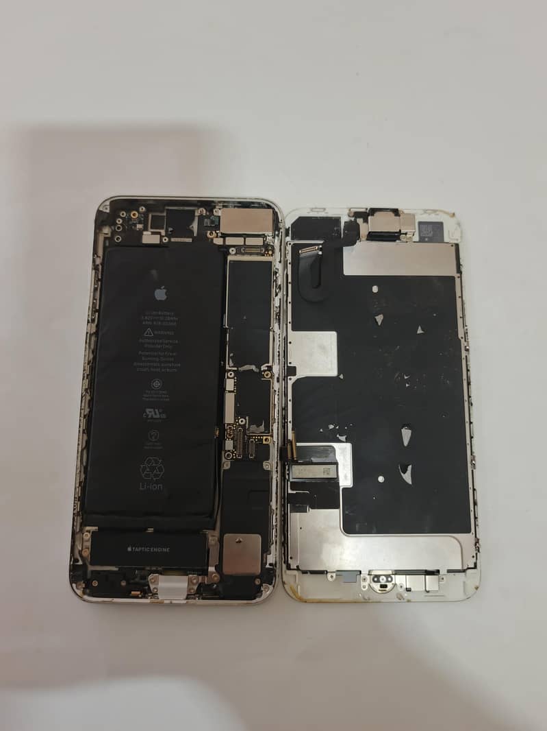 Apple iPhone 8 Plus 3