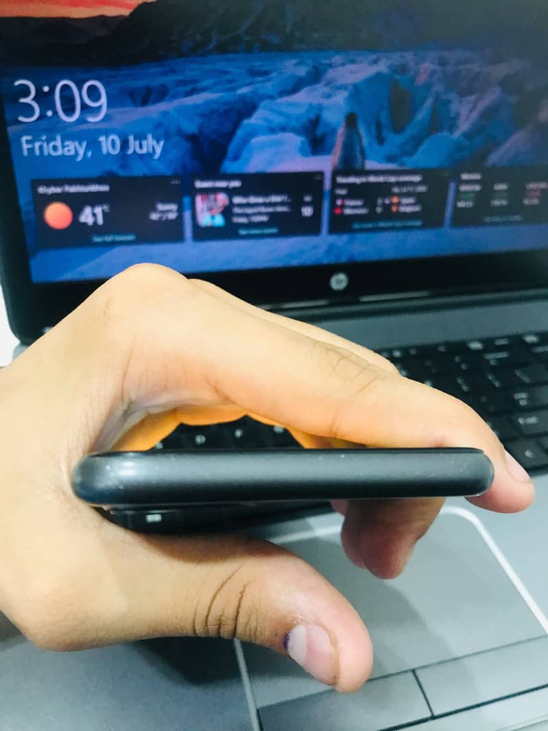 Apple iPhone 11 5