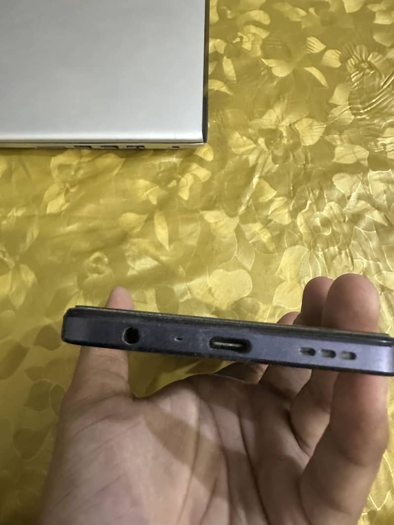OPPO A60 5