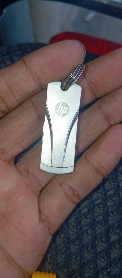 HP 1TB Metal USB & Samsung 32GB USB 3.1 - Urgent Sale