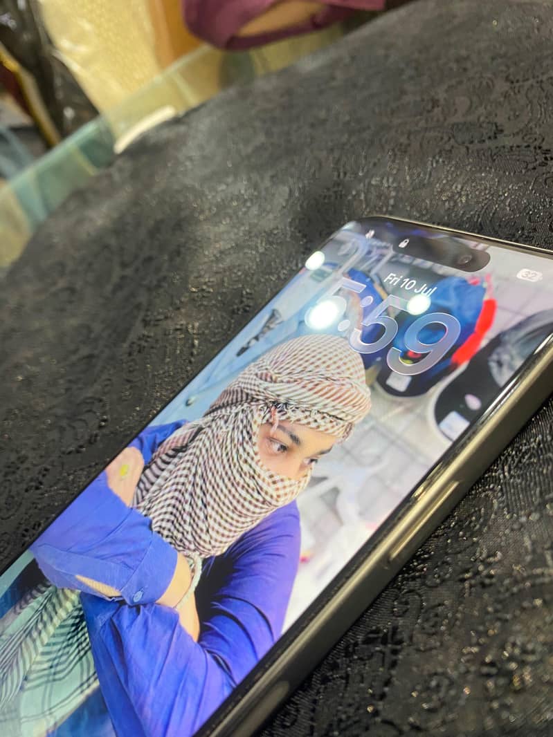 Apple iPhone 15 Pro Max 1