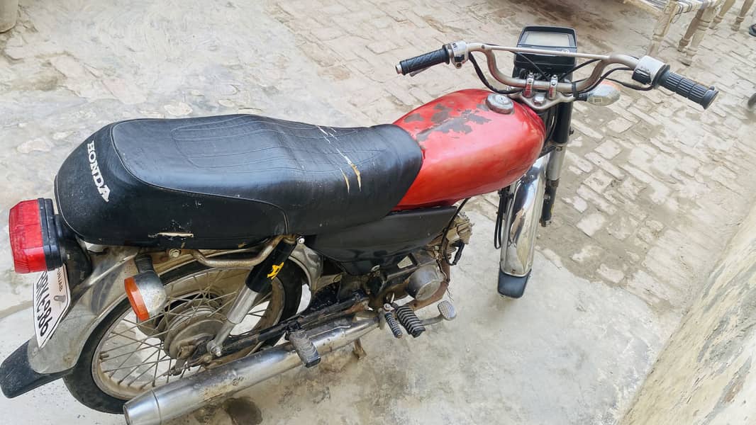 Hero 2004 model 3