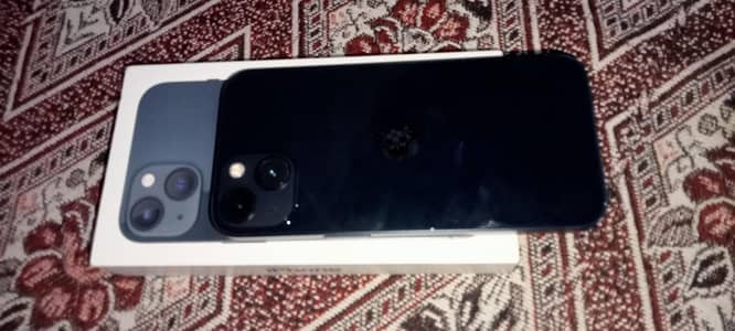 Apple iPhone 13