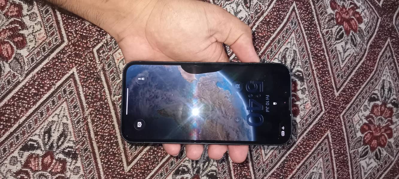 Apple iPhone 13 6