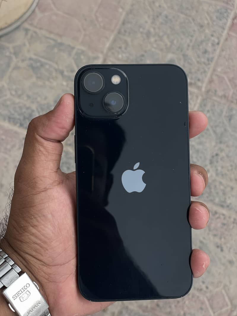 Apple iPhone 13 0