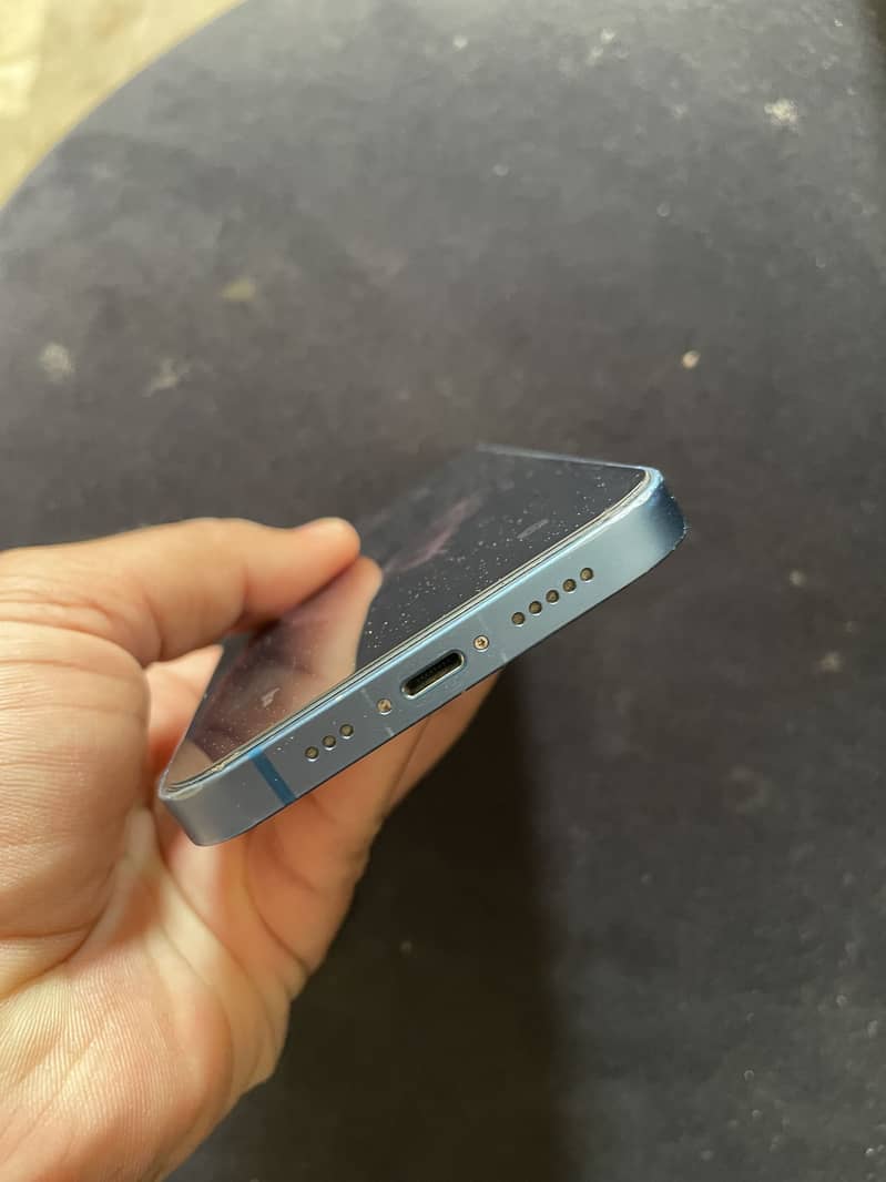 Apple iPhone 14 3