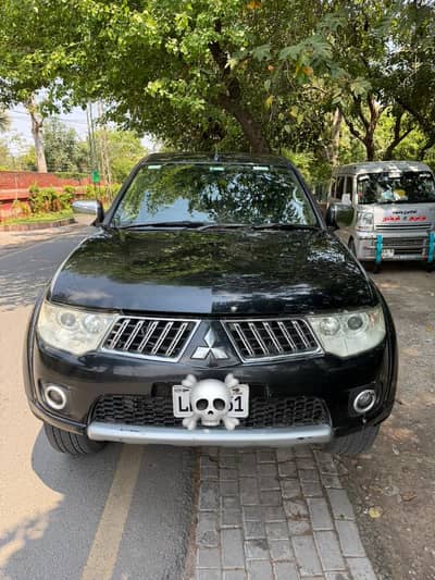 Mitsubishi L200 2011