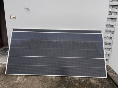 400 watt Solar Available 2 Solar Canadian Panels