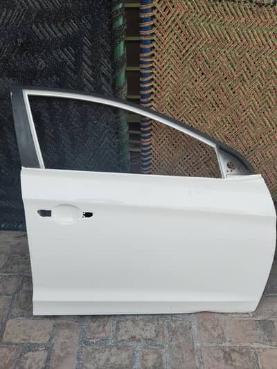 Elentra driver door
