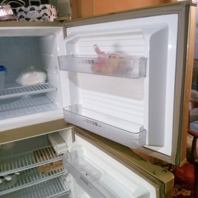 Dawlance fridge 3