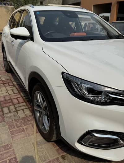 MG HS 2024