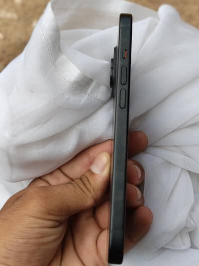 Apple iPhone 15