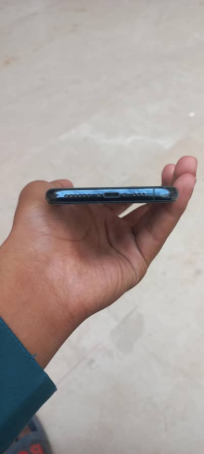 Apple iPhone 11 pro WhatsApp number 923106166898