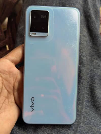 Vivo V21