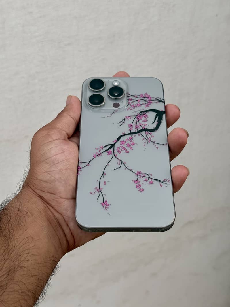Apple iPhone 15 Pro Max 5