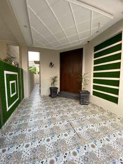 5 MARLA HOUSE BRAND NEW BEAUTIFUL LOCATION AVAILABLE FOR RENT