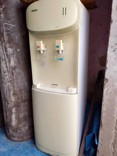 water dispancer/water cooler