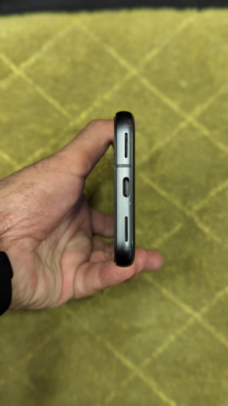 Google Pixel 8a 5