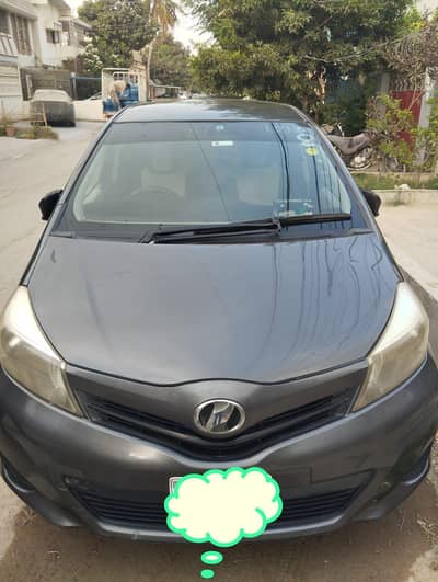 Toyota Vitz 2012