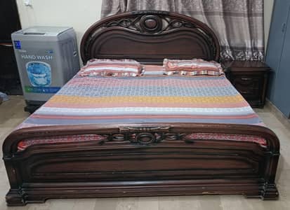 Bedroom Set for Sale - Bed - wardrobe - dressing - divider