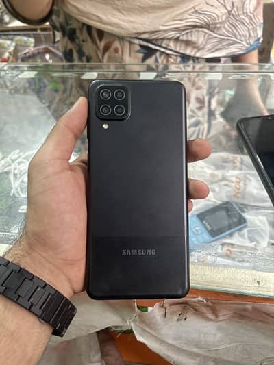 Samsung A12