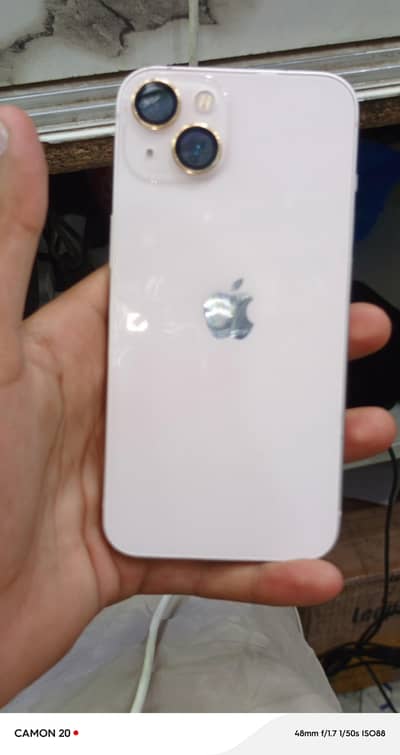 Apple iPhone 13