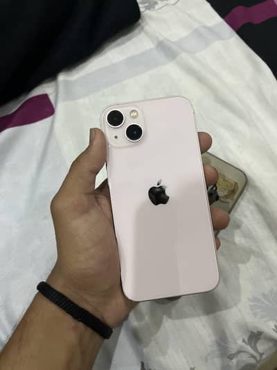 Apple iPhone 13