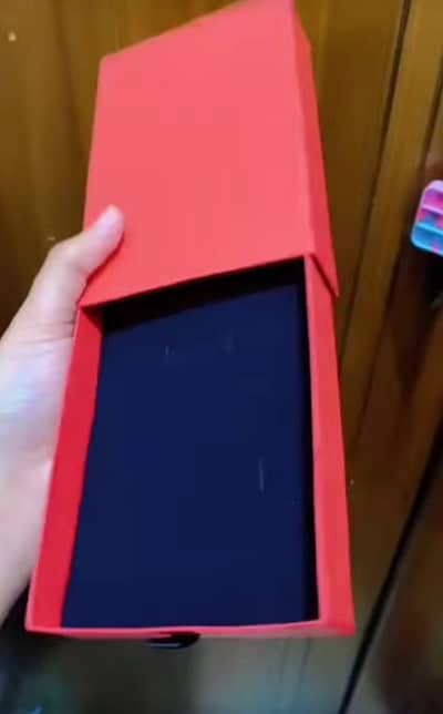 Gifting Box . watch box. jewlery box apny brand ka box banway