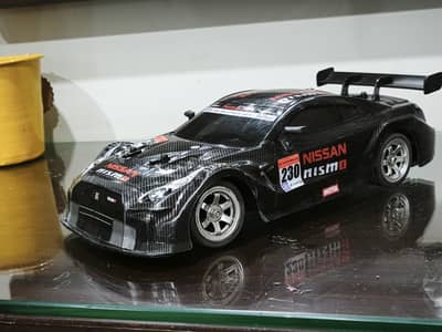 RC nissan nismo GTR 30 km/ hr hobby grade drifting car