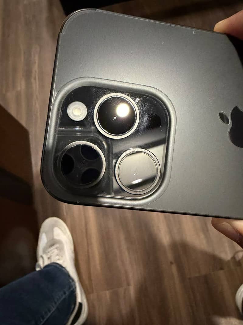 Apple iPhone 15 Pro 1
