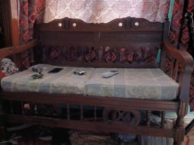 Sofa set for sale with cushions