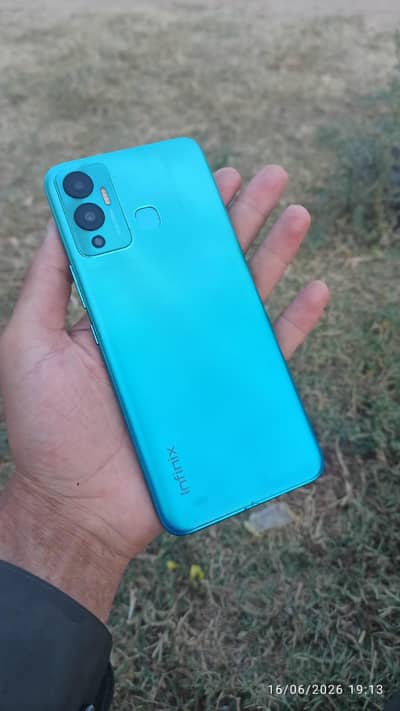 Infinix Hot 12 Play