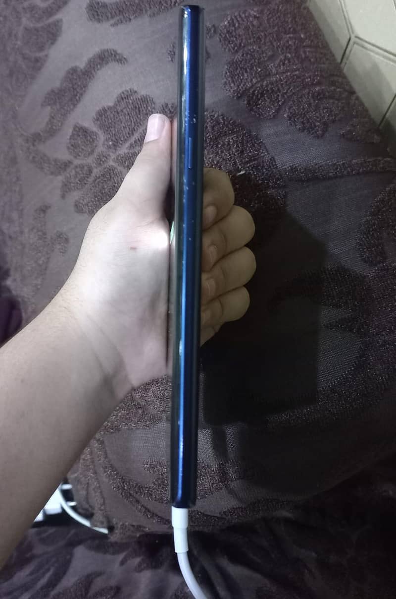 Samsung Mobile Note 9 4