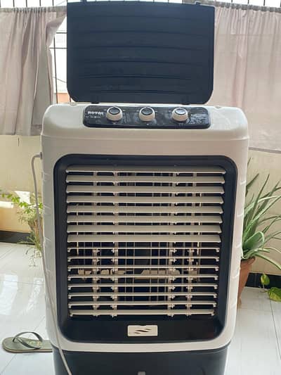 Royal Air Cooler with 6 bottles
