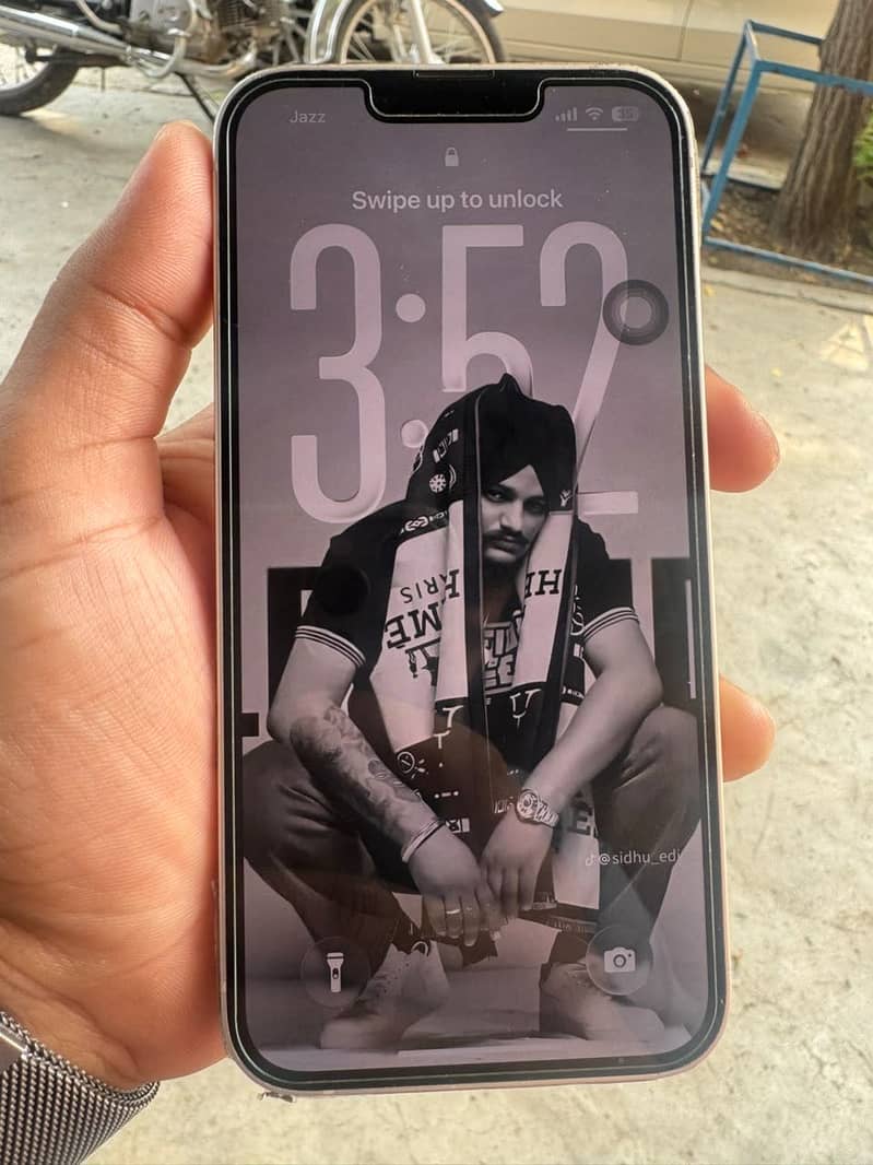 Apple iPhone 13 3