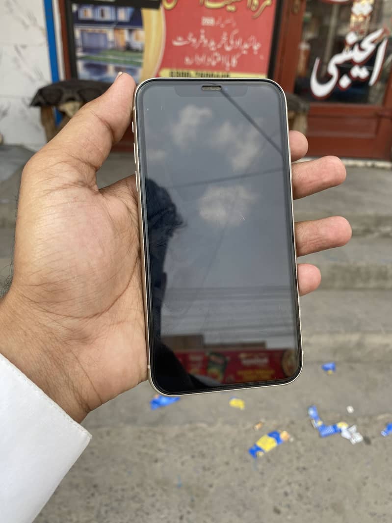 Apple iPhone 11 1