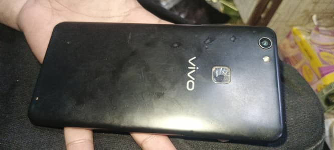 Vivo V7 Plus