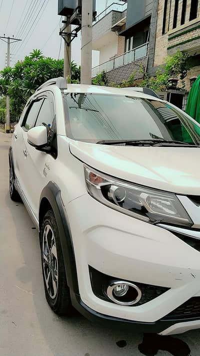 HONDA BRV AVAILABLE FOR RENT