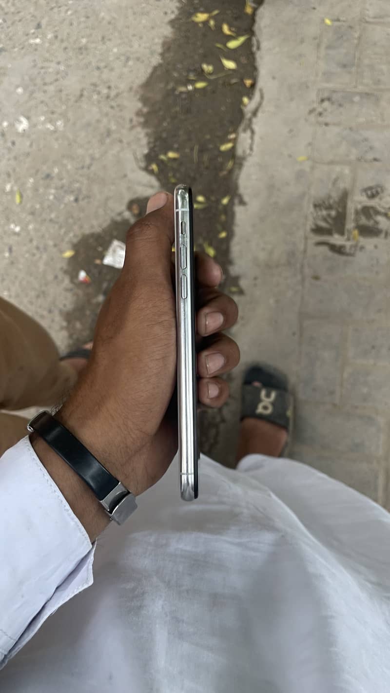 Apple iPhone X 2