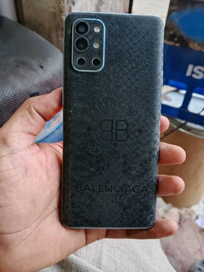 One Plus 9R