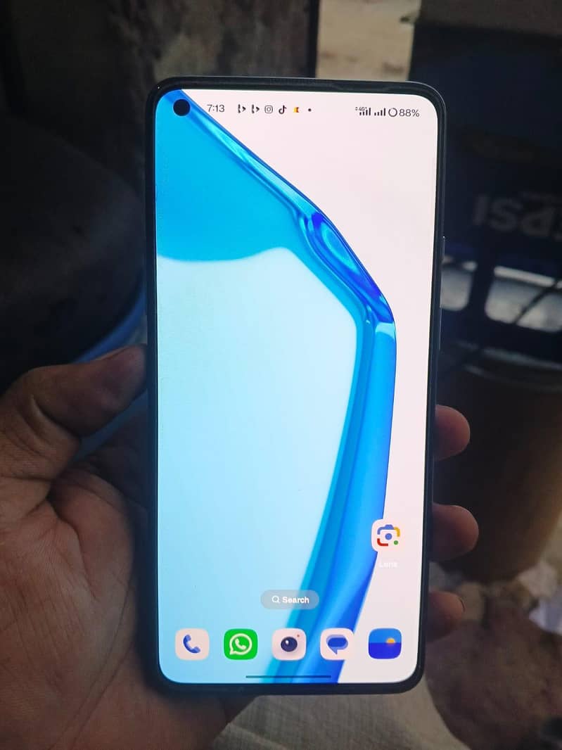 One Plus 9R 1