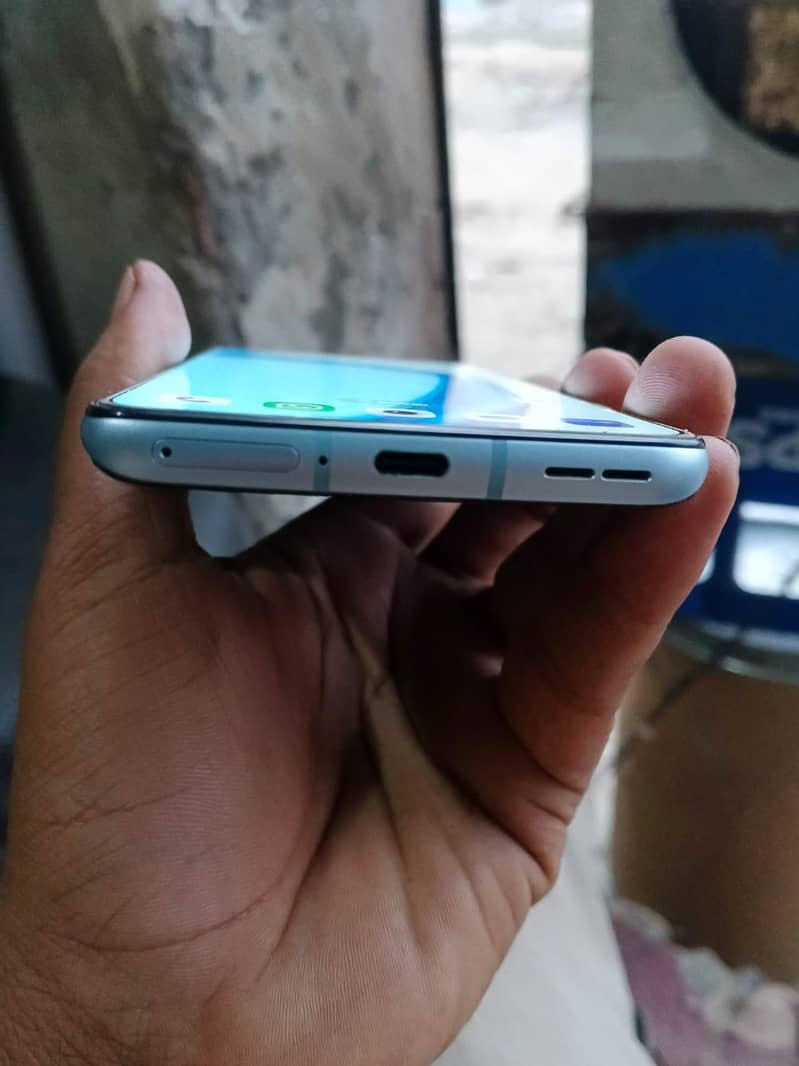 One Plus 9R 3