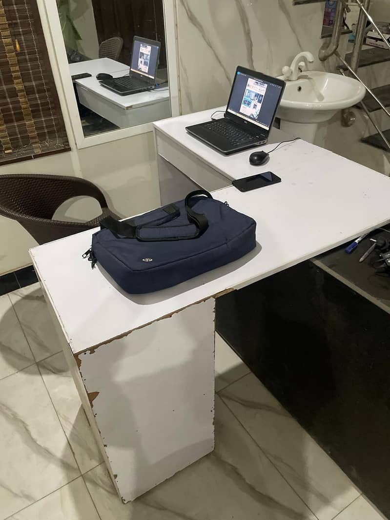 office tables complete setup 4