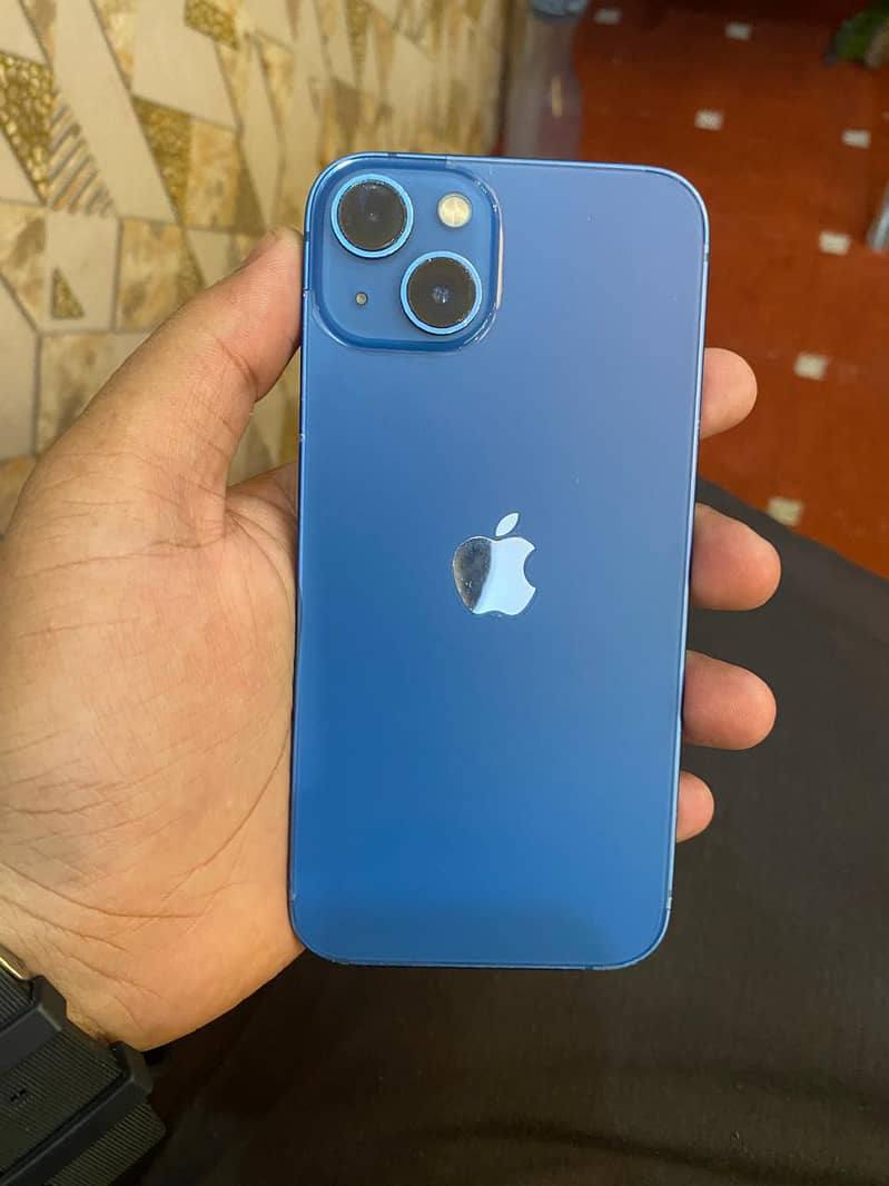 Apple iPhone 13 0