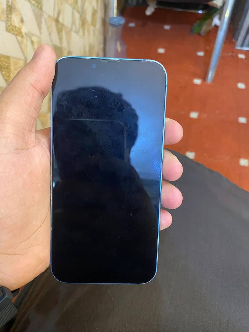 Apple iPhone 13 1