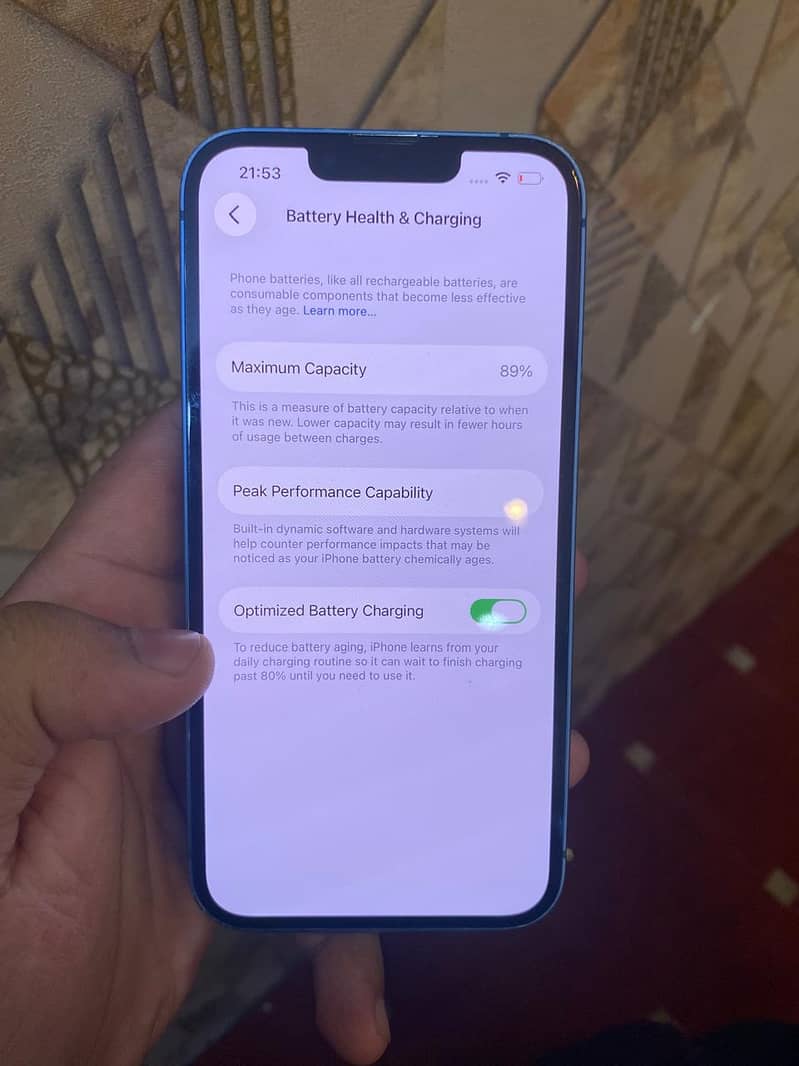 Apple iPhone 13 8